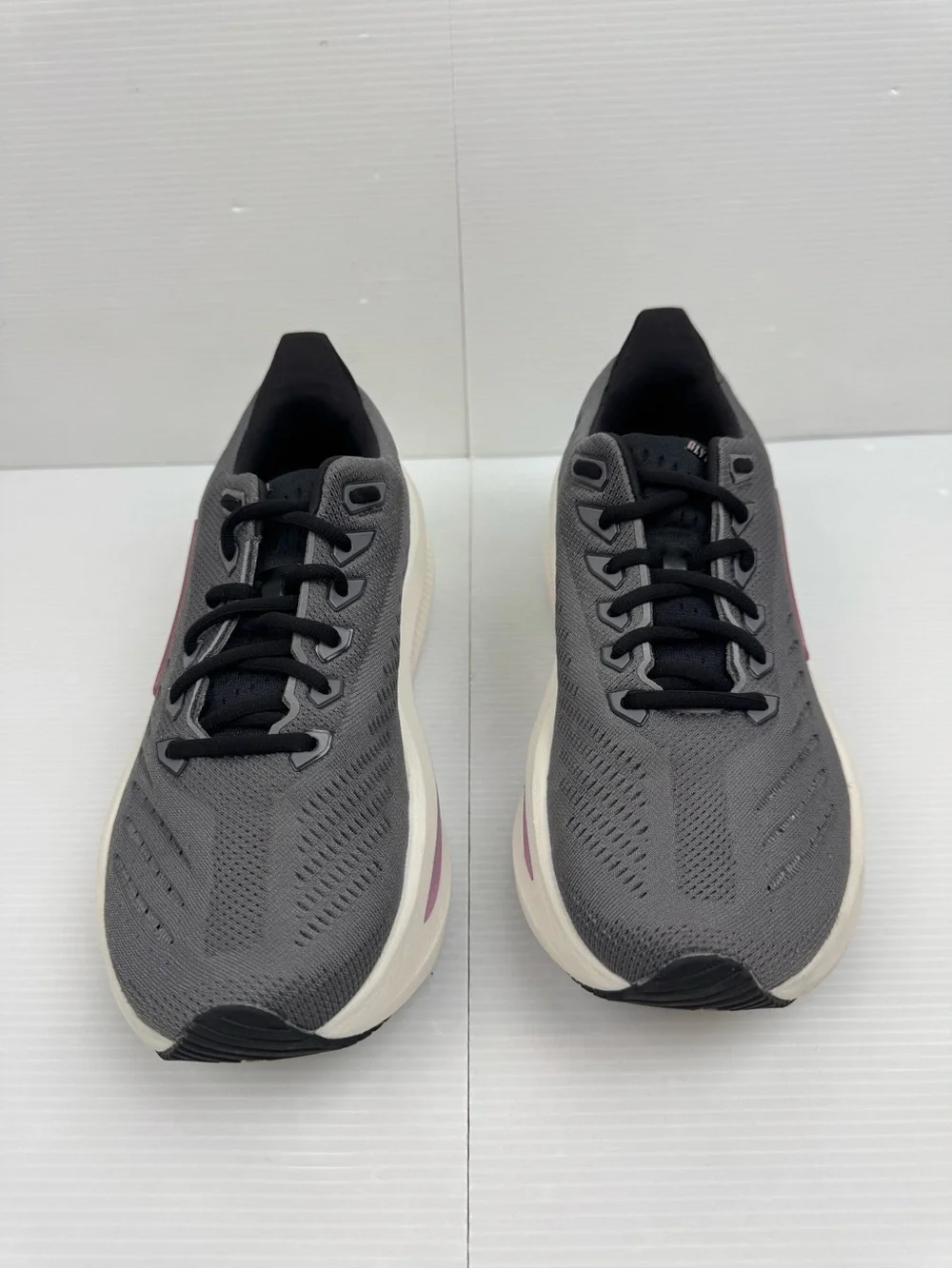 Brooks Glycerin Max 2 Grey White 1204681B059 Running Shoes Women’s Sz 8 Lace Up